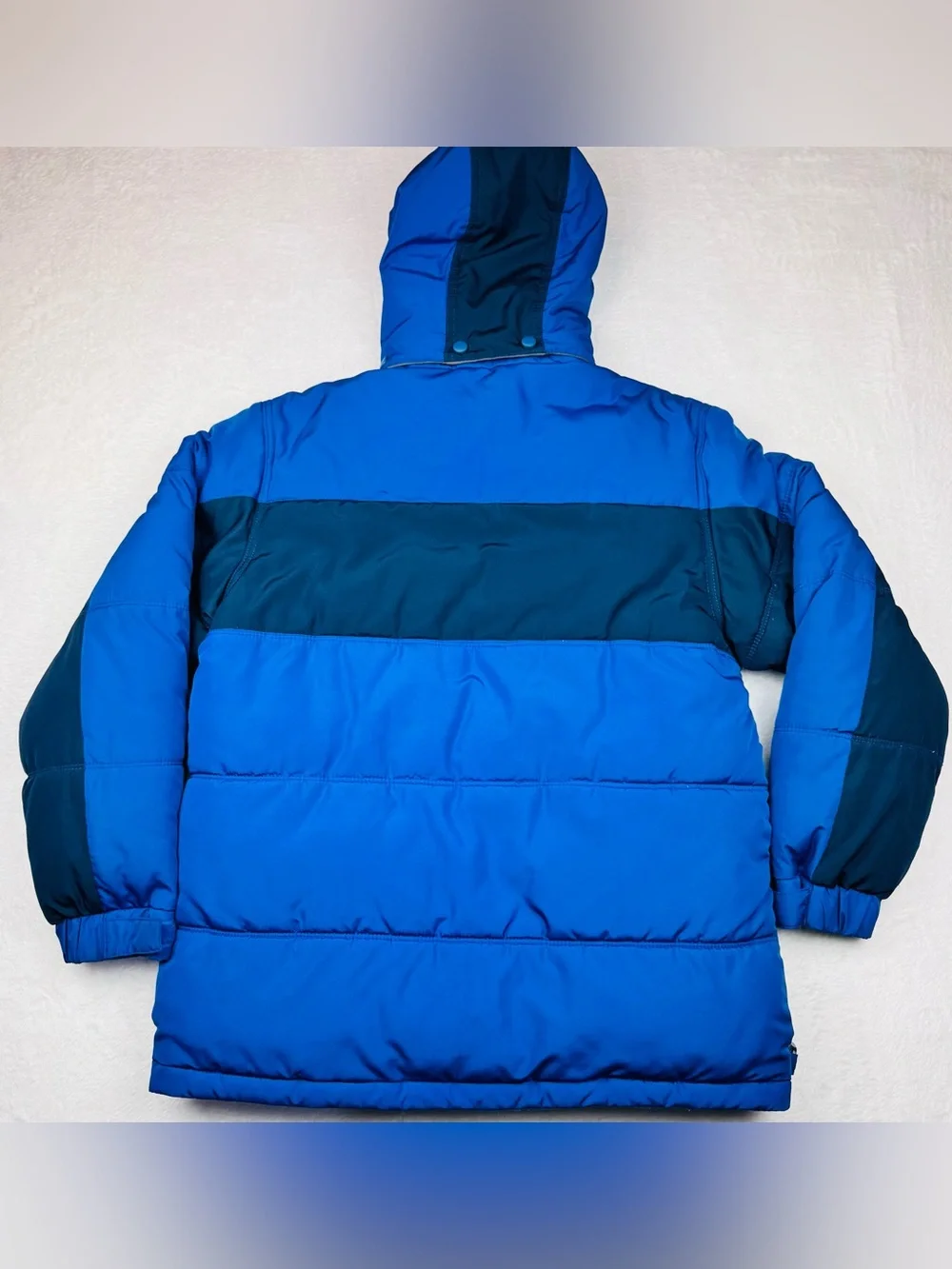 Old Navy Boys Winter Coat. Size XL (14-16). Royal/ Navy Blue. Removable hood.